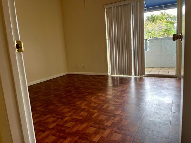 2317 SW 82nd Terrace, North Lauderdale, FL 33068