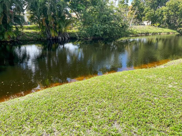 2317 SW 82nd Terrace, North Lauderdale, FL 33068