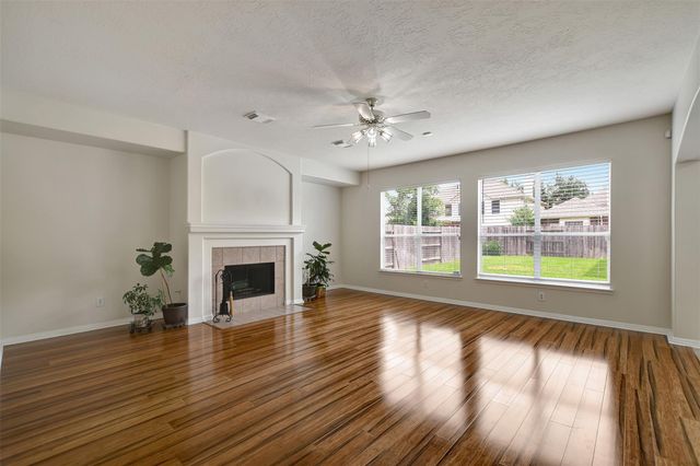 7802 Autumn Hollow Lane, Houston, TX 77041