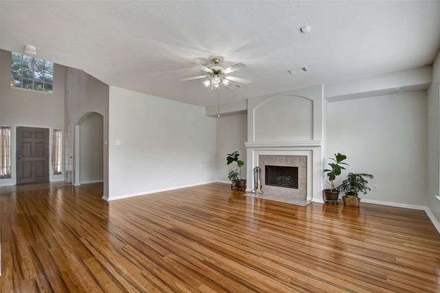 7802 Autumn Hollow Lane, Houston, TX 77041