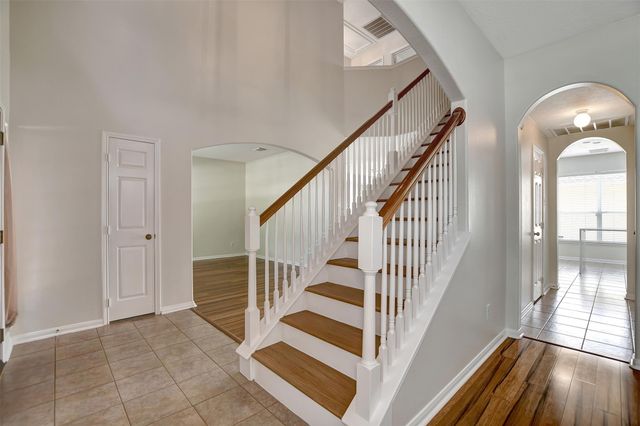 7802 Autumn Hollow Lane, Houston, TX 77041