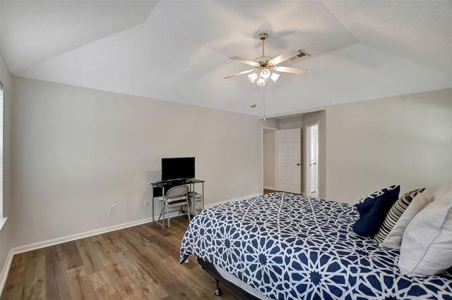 7802 Autumn Hollow Lane, Houston, TX 77041