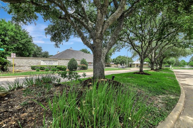7802 Autumn Hollow Lane, Houston, TX 77041