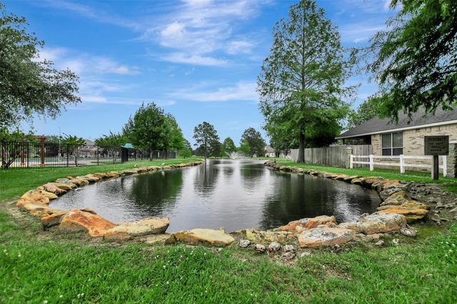 7802 Autumn Hollow Lane, Houston, TX 77041