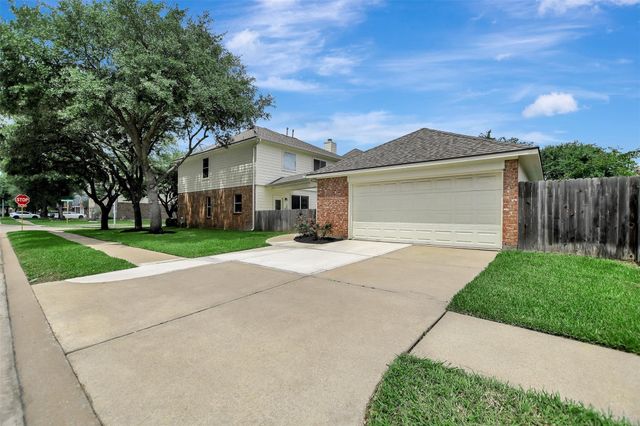 7802 Autumn Hollow Lane, Houston, TX 77041