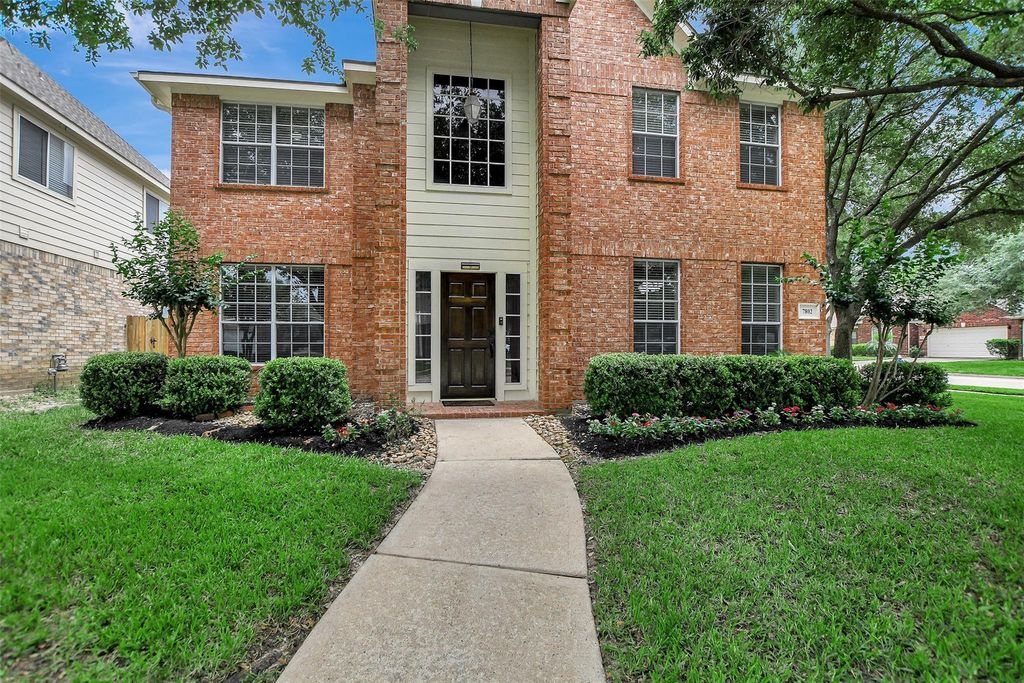 7802 Autumn Hollow Lane, Houston, TX 77041