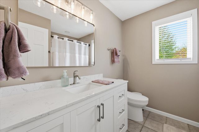 17795 Idawood Path, Lakeville, MN 55044