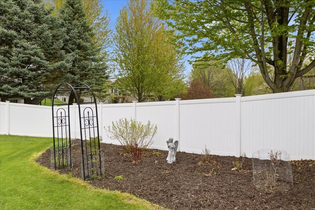 17795 Idawood Path, Lakeville, MN 55044