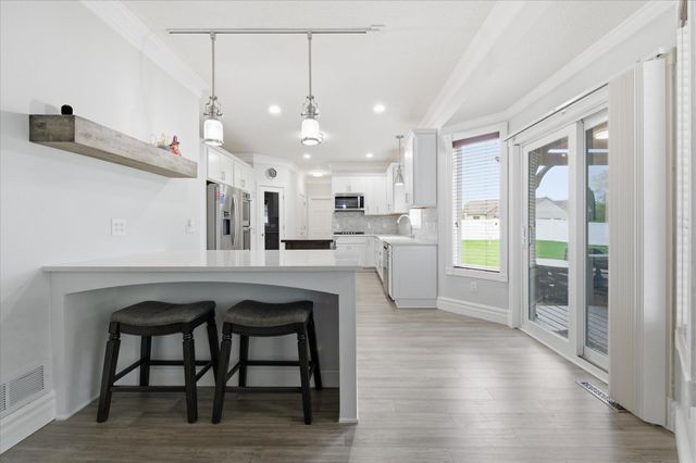 17795 Idawood Path, Lakeville, MN 55044