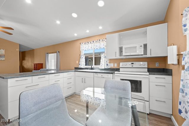 17200 W BELL Road 1677, Surprise, AZ 85374
