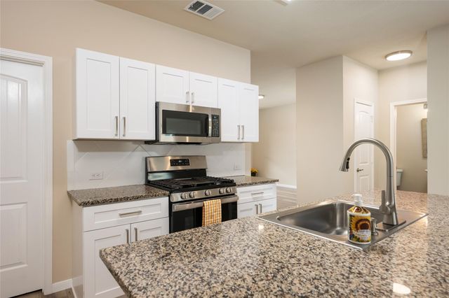 605 Silver Wing DR, Austin, TX 78725