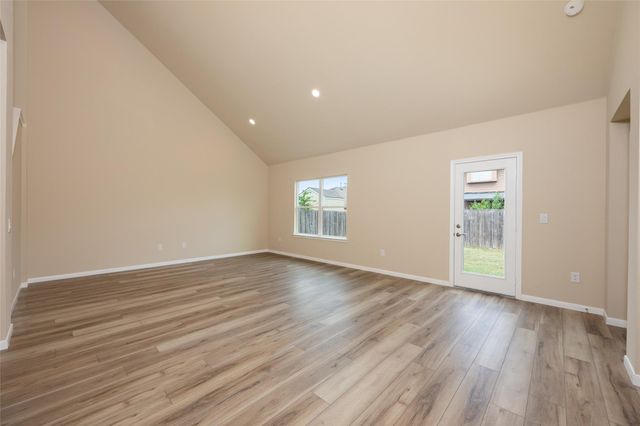 605 Silver Wing DR, Austin, TX 78725