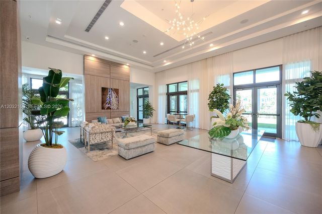 4640 NW 84th Avenue 12, Doral, FL 33166