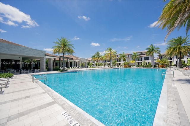 4640 NW 84th Avenue 12, Doral, FL 33166