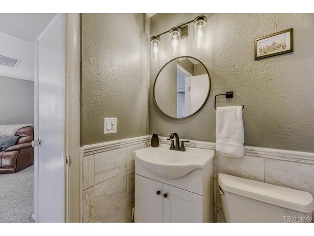 6361 S Ash Ct, Centennial, CO 80121