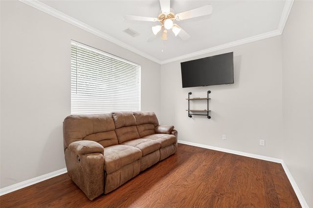 12823 Mossy Ledge Drive, Tomball, TX 77377