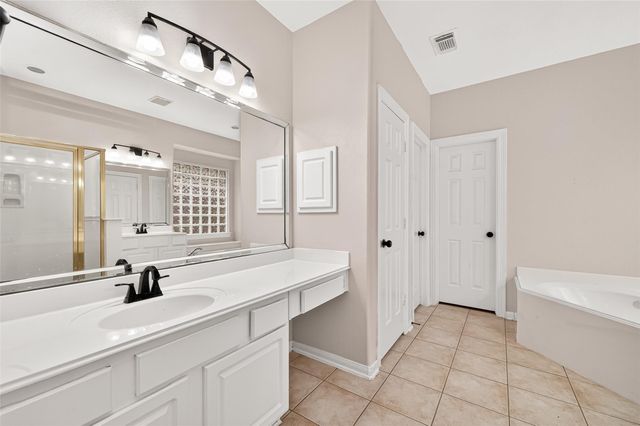 12823 Mossy Ledge Drive, Tomball, TX 77377