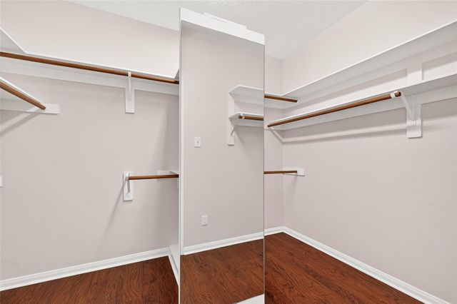 12823 Mossy Ledge Drive, Tomball, TX 77377