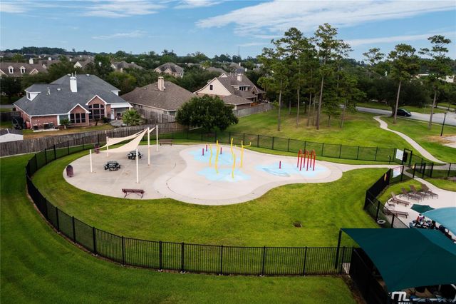 12823 Mossy Ledge Drive, Tomball, TX 77377