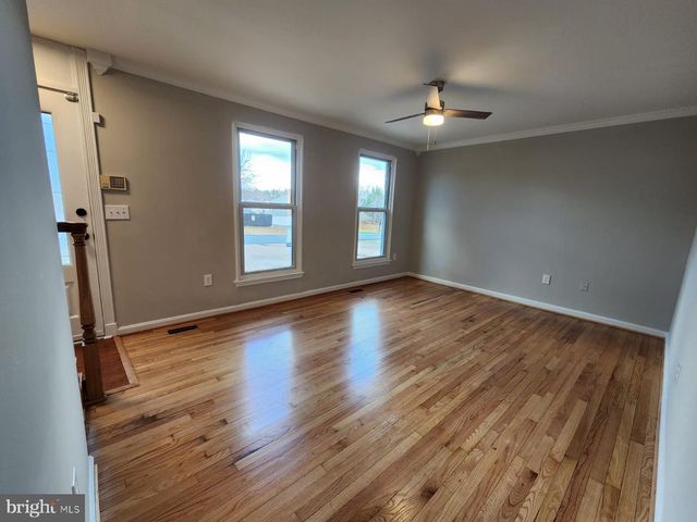 5625 REARDON LN, Woodbridge, VA 22193