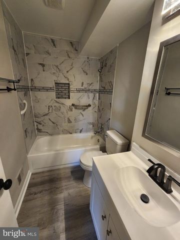 5625 REARDON LN, Woodbridge, VA 22193