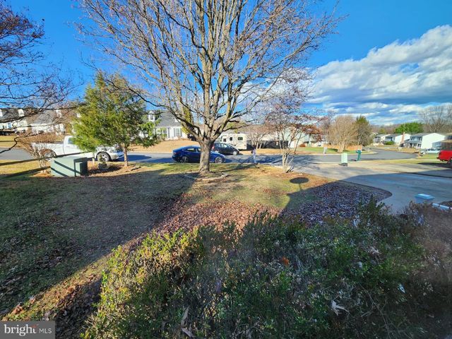 5625 REARDON LN, Woodbridge, VA 22193