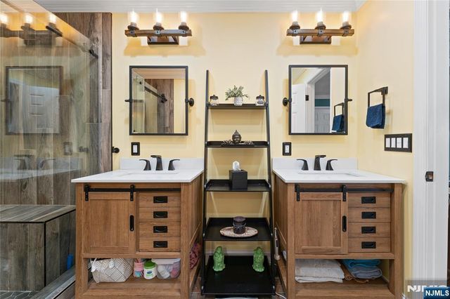 330 Hickory Street, Twp Of Washington, NJ 07676