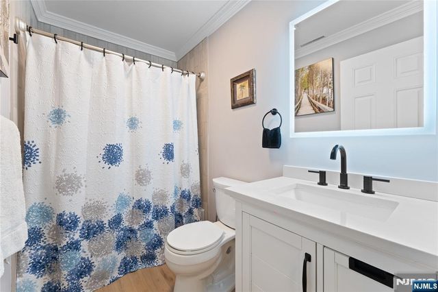 330 Hickory Street, Twp Of Washington, NJ 07676