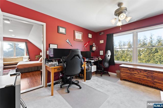 330 Hickory Street, Twp Of Washington, NJ 07676