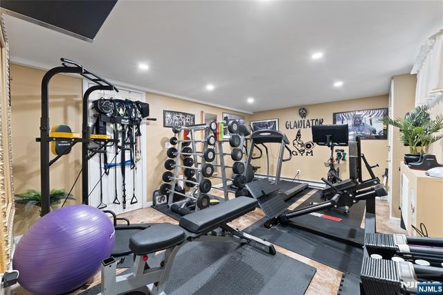 330 Hickory Street, Twp Of Washington, NJ 07676