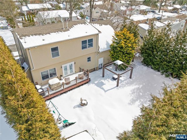 330 Hickory Street, Twp Of Washington, NJ 07676