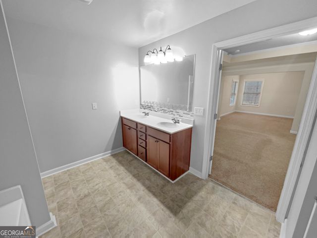 690 Collingsworth Lane, Lawrenceville, GA 30043