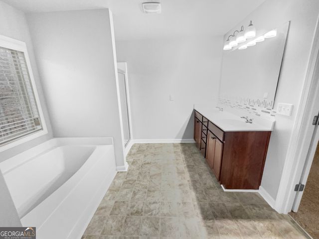 690 Collingsworth Lane, Lawrenceville, GA 30043