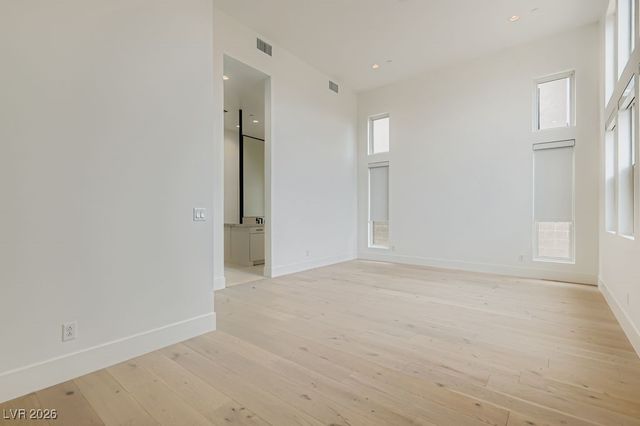 10964 Rossa Peak Avenue, Las Vegas, NV 89135