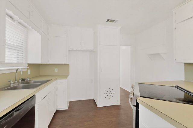 11122 Stallcup Drive, Dallas, TX 75228