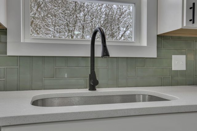 6953 Taylor Road SW, Reynoldsburg, OH 43068