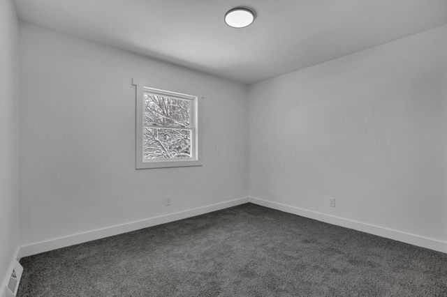 6953 Taylor Road SW, Reynoldsburg, OH 43068