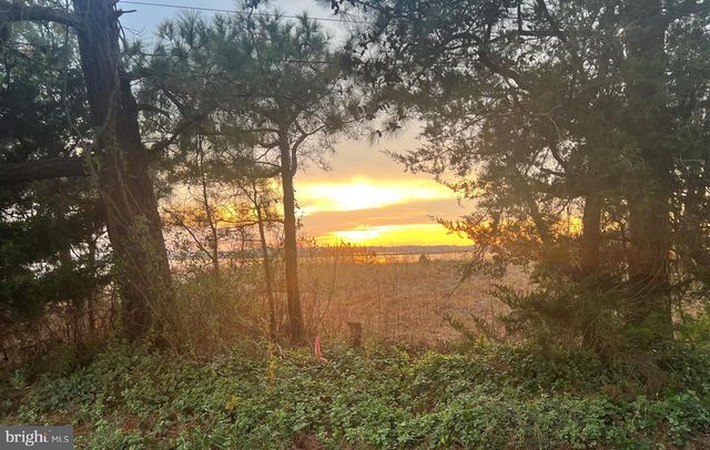 9248 SHORE DR, Milford, DE 19963