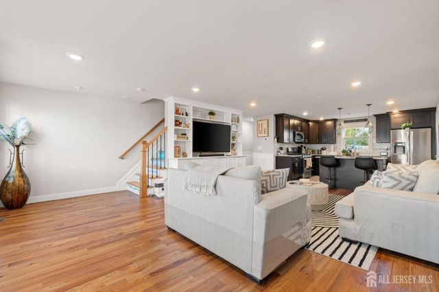 322 Mcguire Place, Perth Amboy, NJ 08861