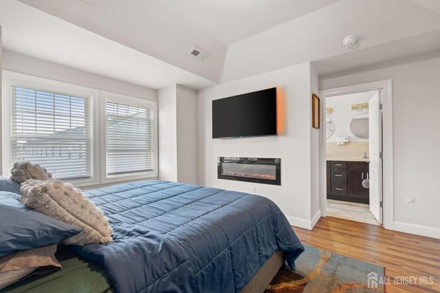 322 Mcguire Place, Perth Amboy, NJ 08861
