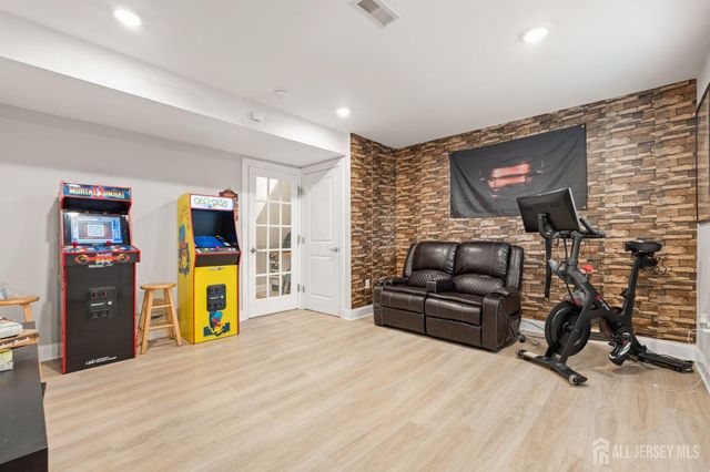 322 Mcguire Place, Perth Amboy, NJ 08861