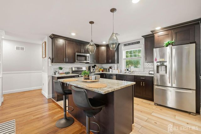 322 Mcguire Place, Perth Amboy, NJ 08861