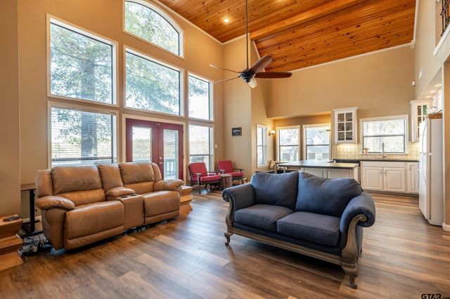 211 CR 3119, Jacksonville, TX 75766