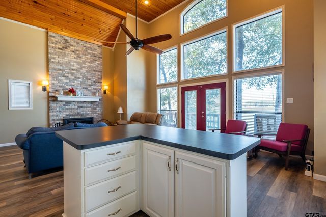 211 CR 3119, Jacksonville, TX 75766