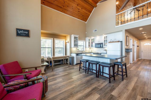 211 CR 3119, Jacksonville, TX 75766