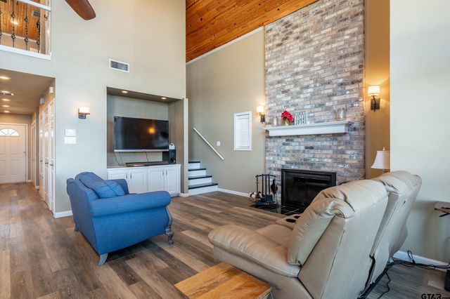 211 CR 3119, Jacksonville, TX 75766