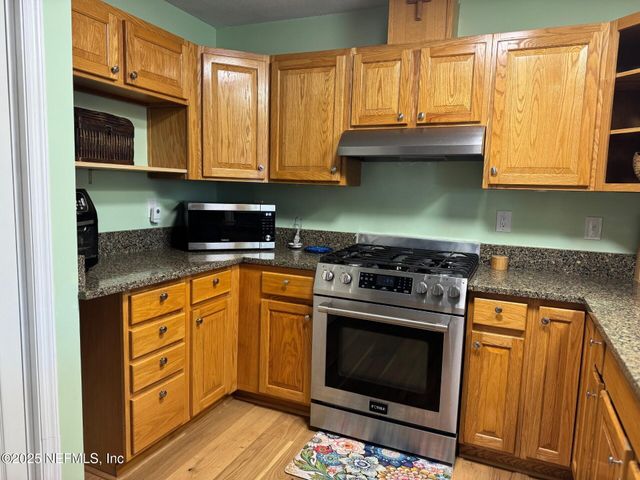 6106 W 3RD Manor, Palatka, FL 32177