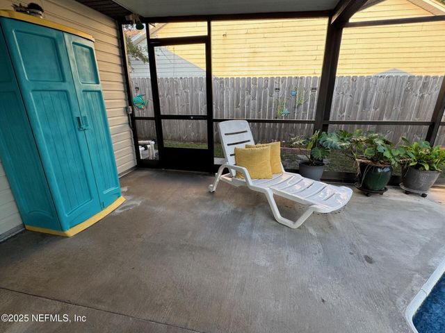 6106 W 3RD Manor, Palatka, FL 32177