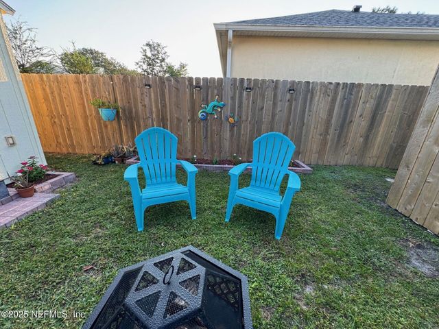 6106 W 3RD Manor, Palatka, FL 32177