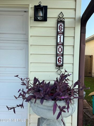 6106 W 3RD Manor, Palatka, FL 32177